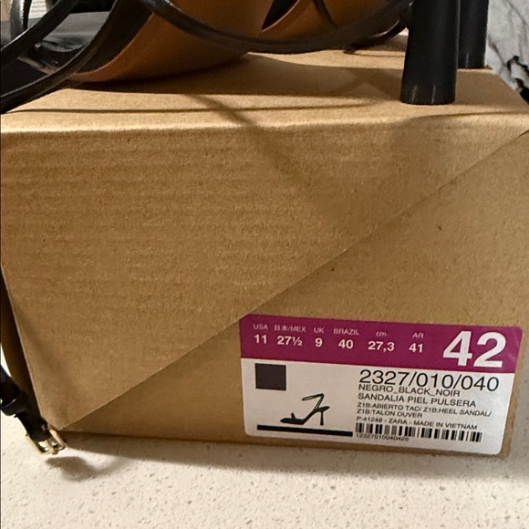 Zara Elegant Black Sandals - Picture 2 of 6